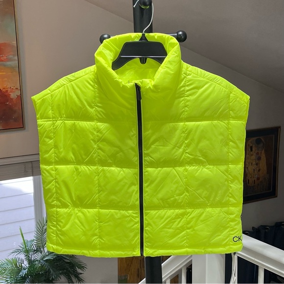 ❇️Calvin Klein❇️ Cropped Mock-Neck Zip-Up Puffer Vest In Neon Green  Size M - Picture 2 of 9
